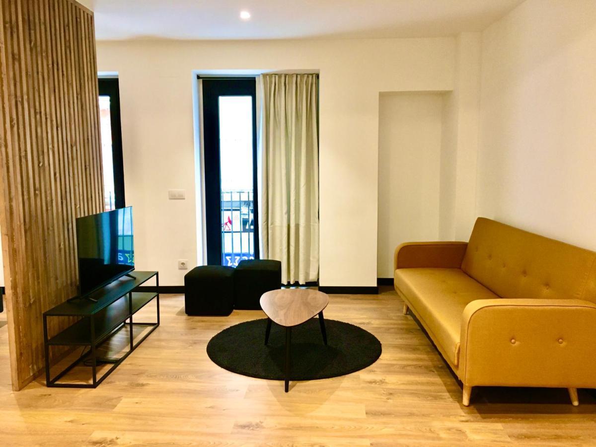 Loft De Diseno Con Balcon Figueres (Girona)